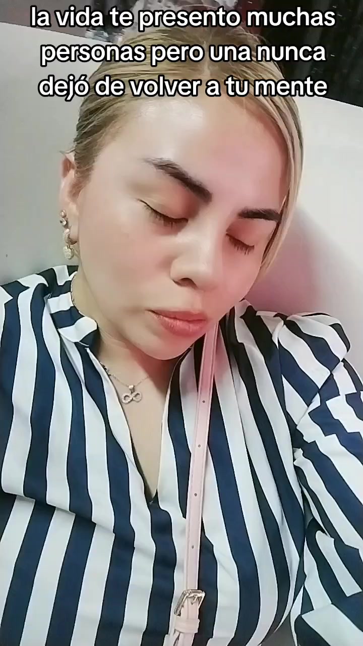 @Rosaitzeloficial