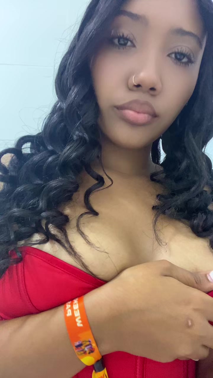 @ashley ᥫ᭡