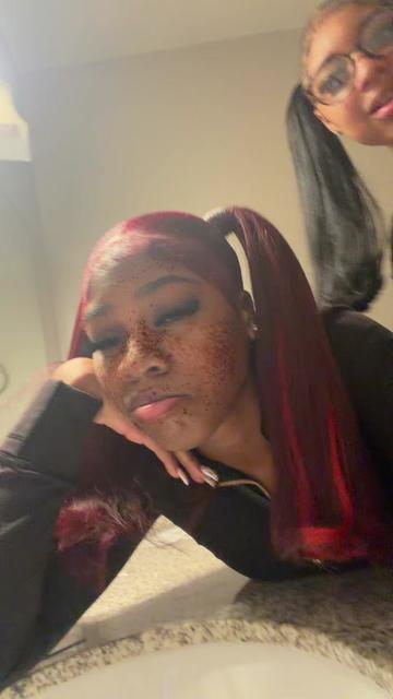 @👩🏾❤️💋👩🏽