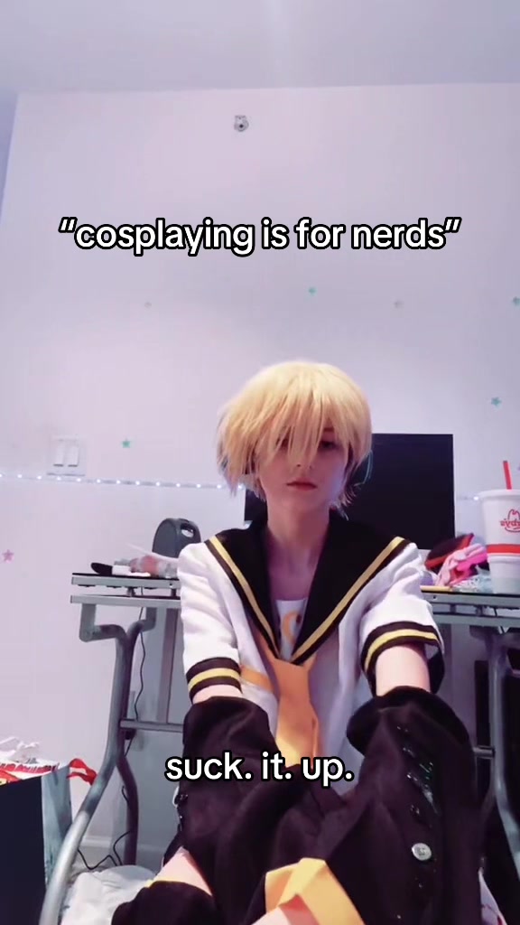 @⃟