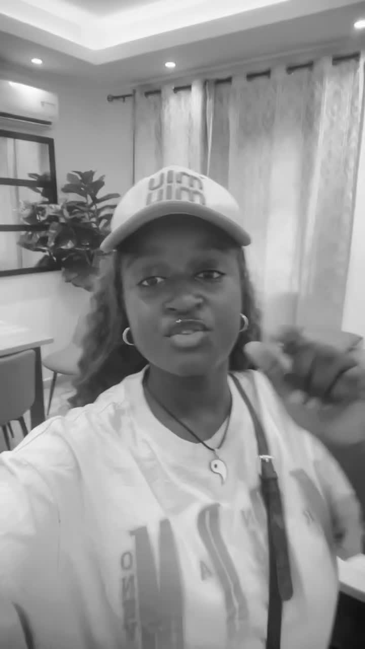 @Réna_dior🫦🤍👑