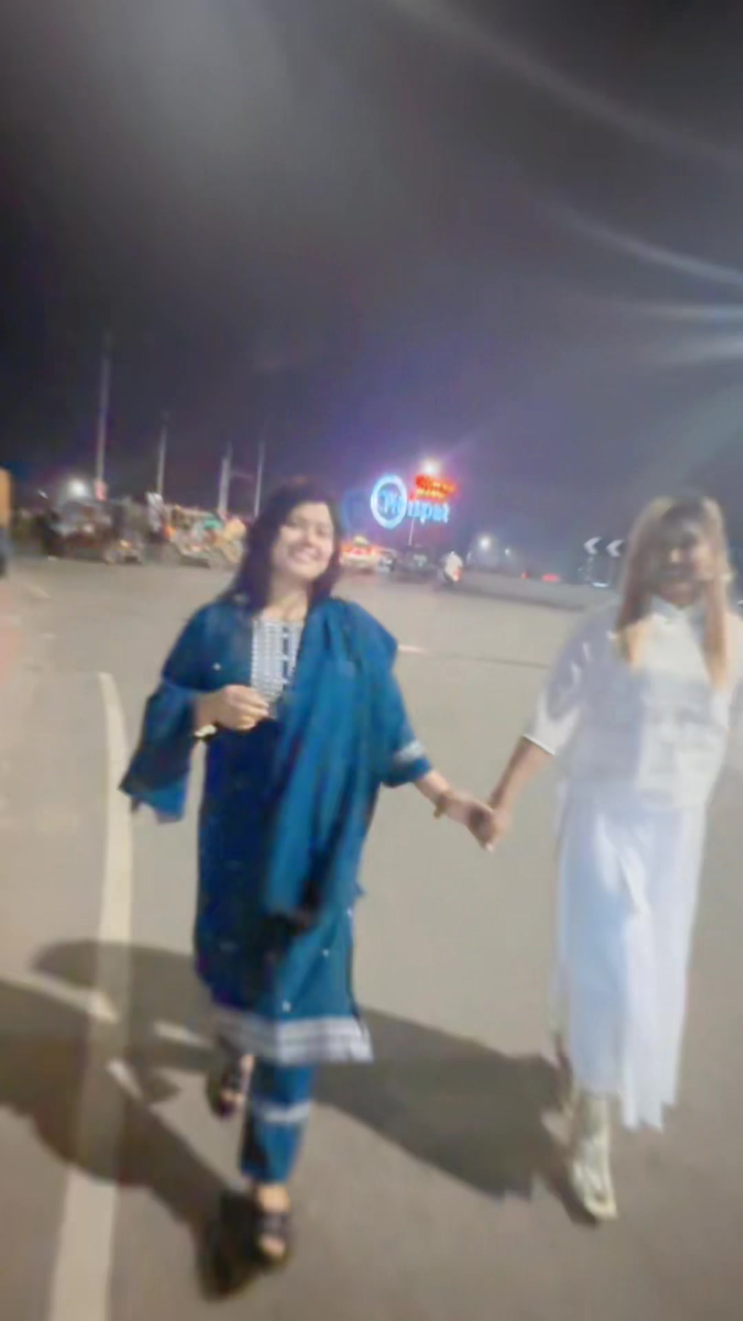 @মেয়ে চায়নিছ 🥰মা বাংলাদেশী
