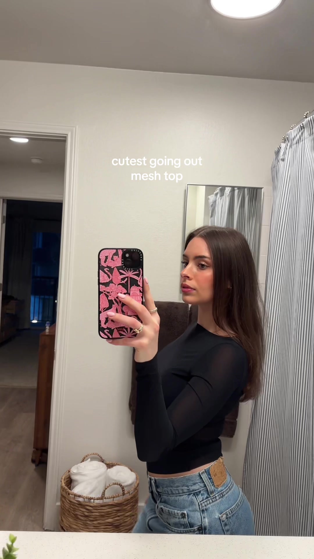 @Chlo