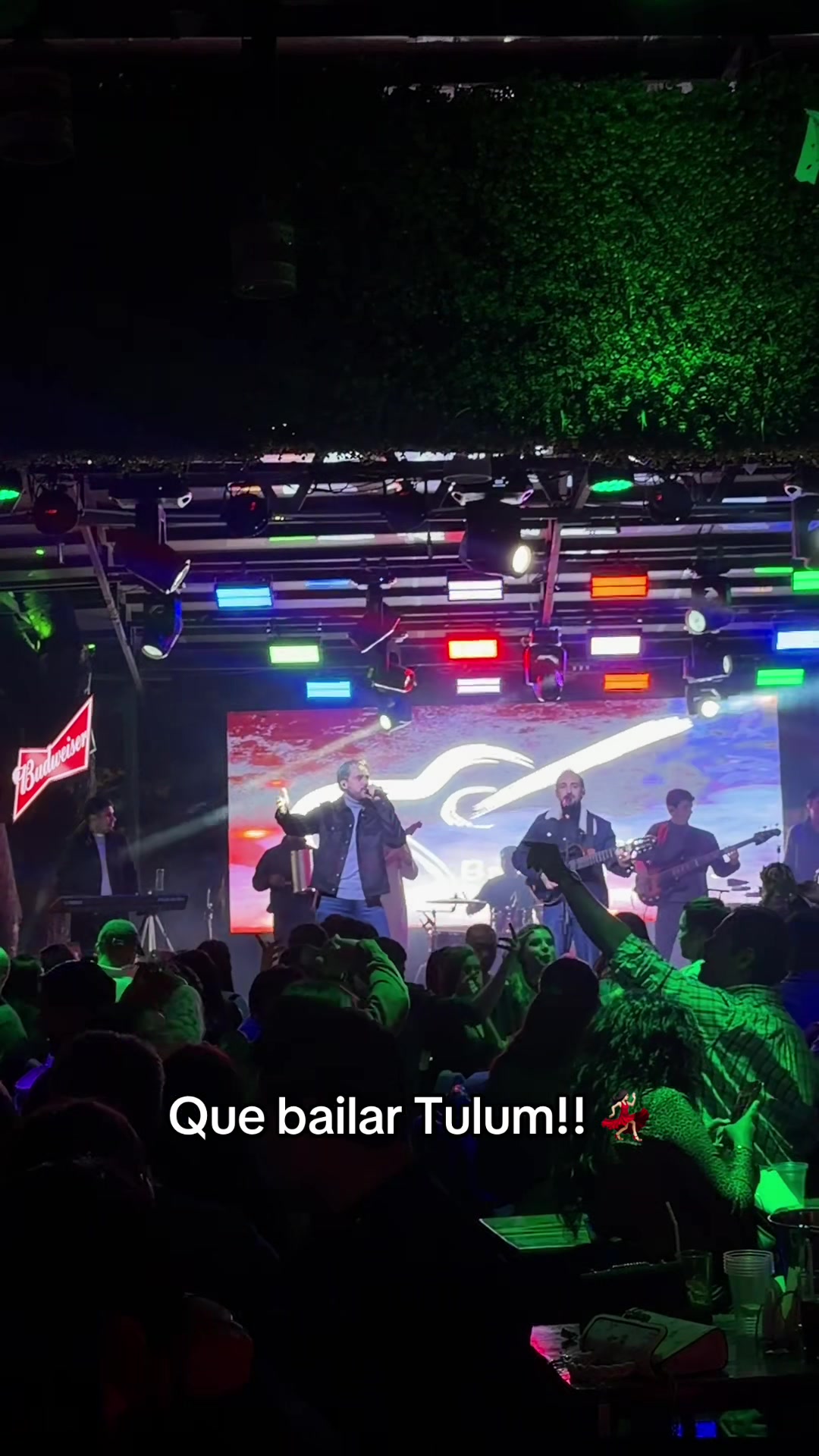 @Hermanos Barbery Oficial