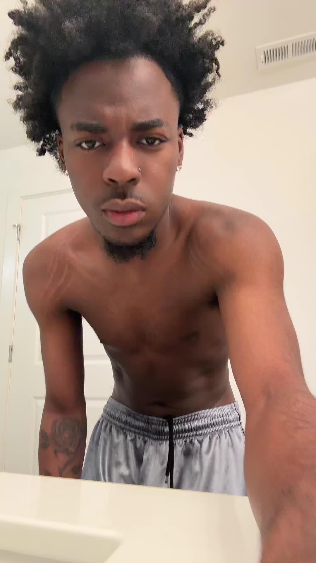 @𝙢𝙖𝙞𝙣𝙚𝙨𝙡𝙚𝙚𝙯𝙚