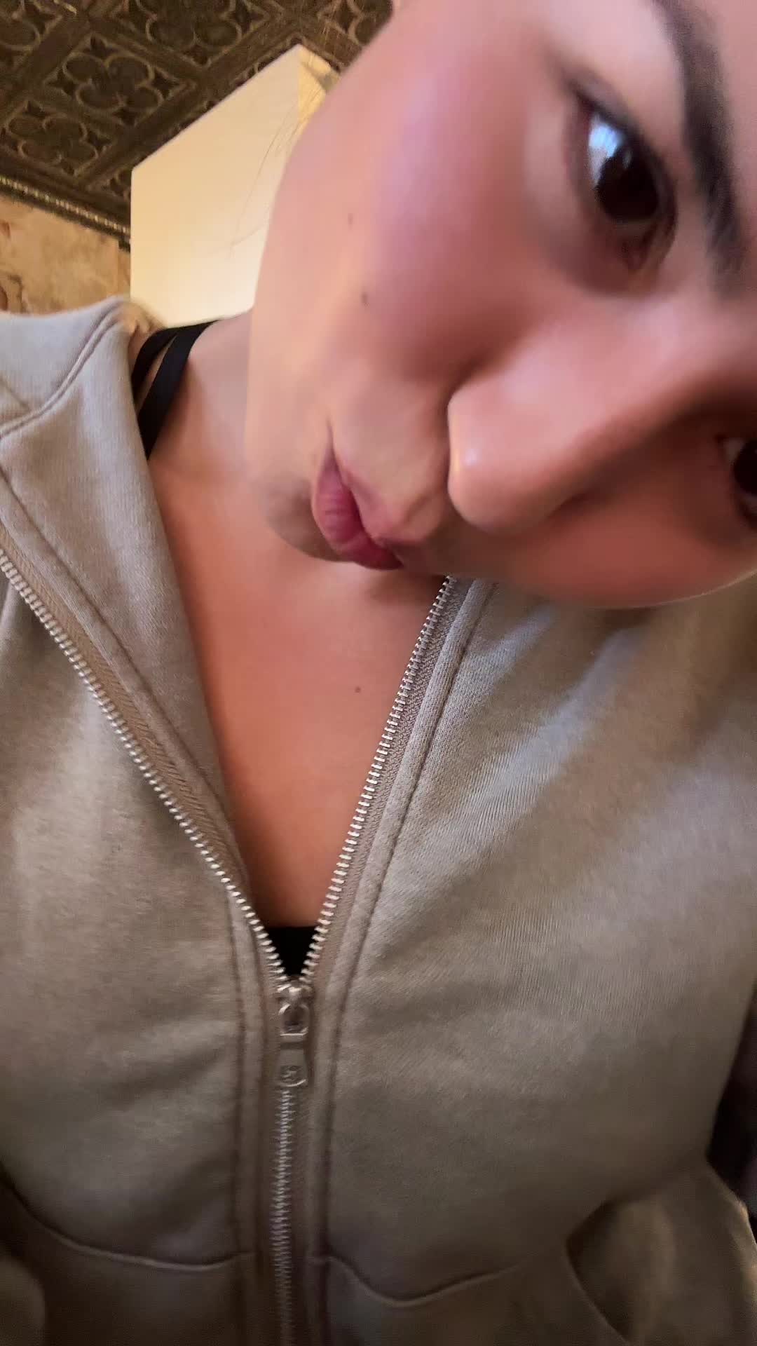 @themeganlawless