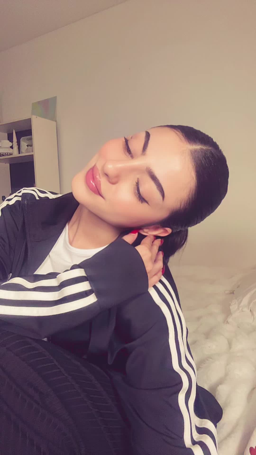 @sarra_cherif