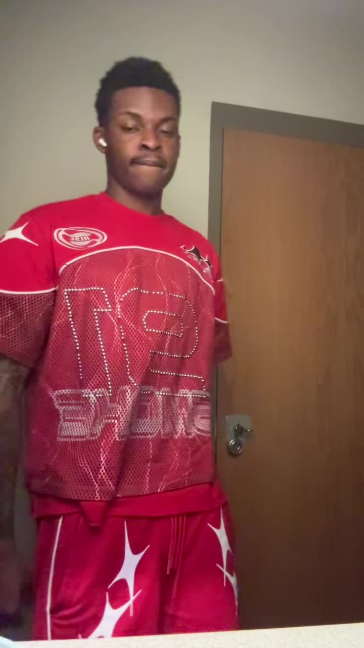 @Neo