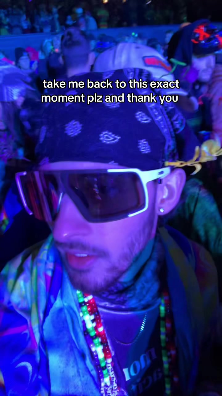 @Tay