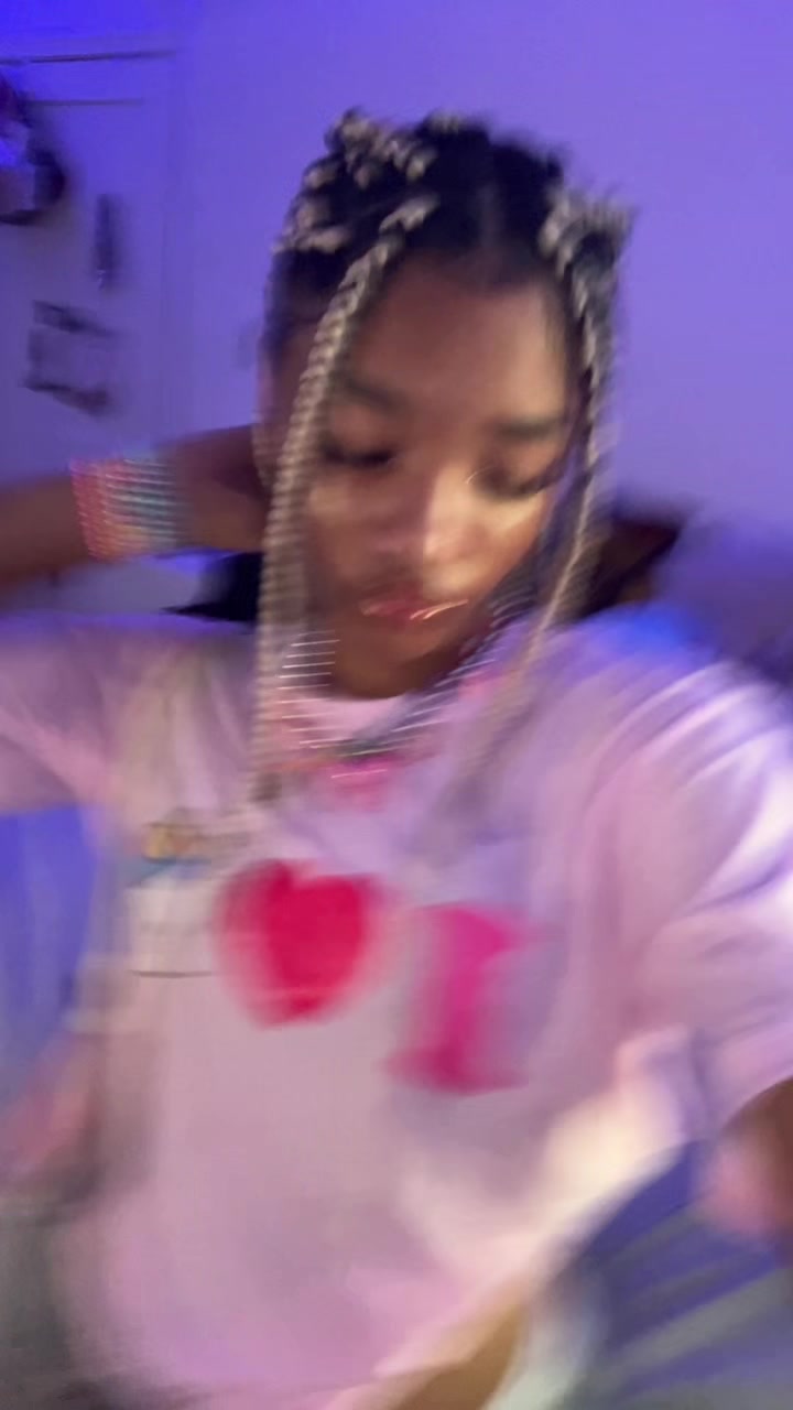 @whimsicxlunicorn🦄