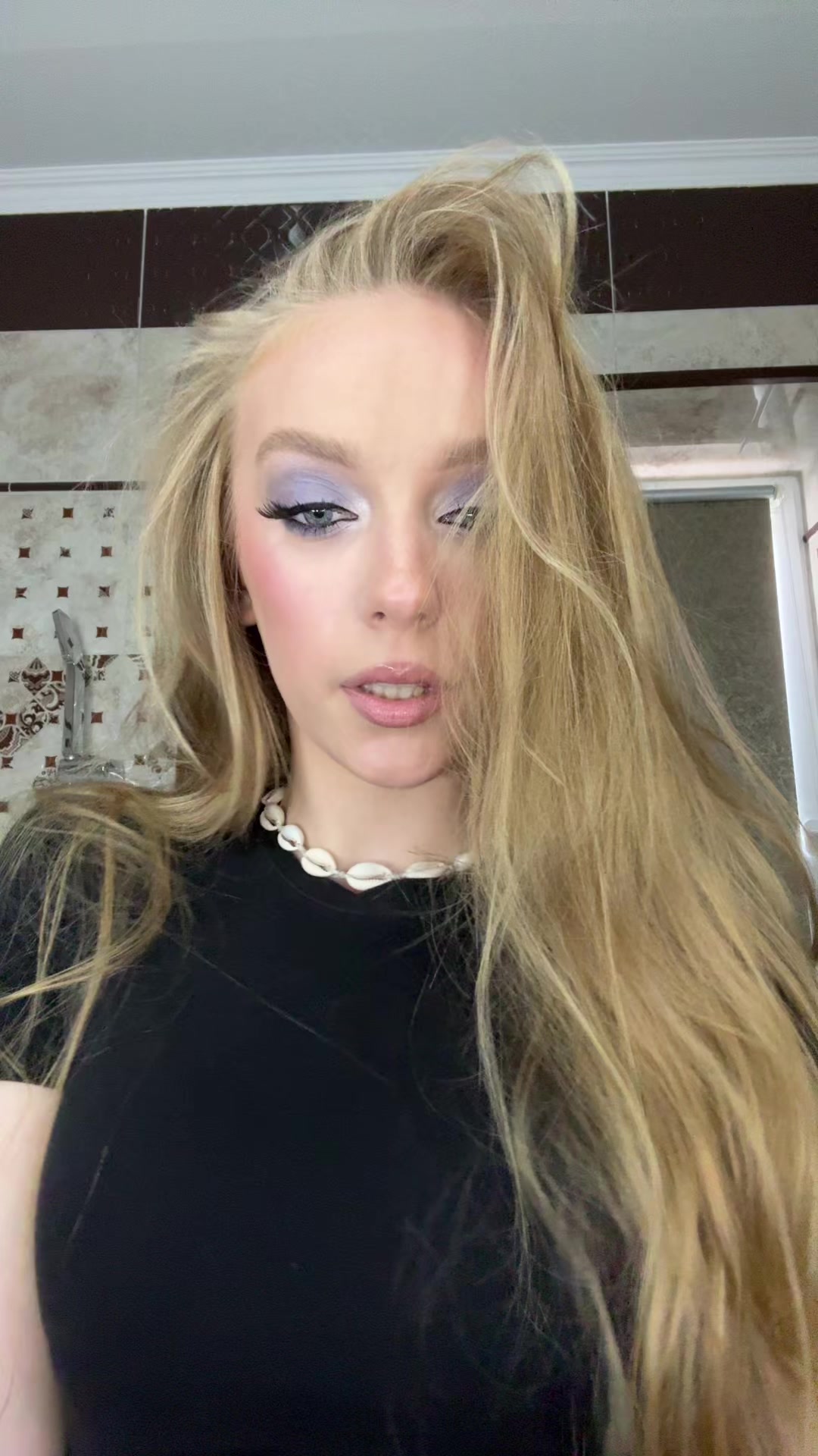 @_dewyla_ananko