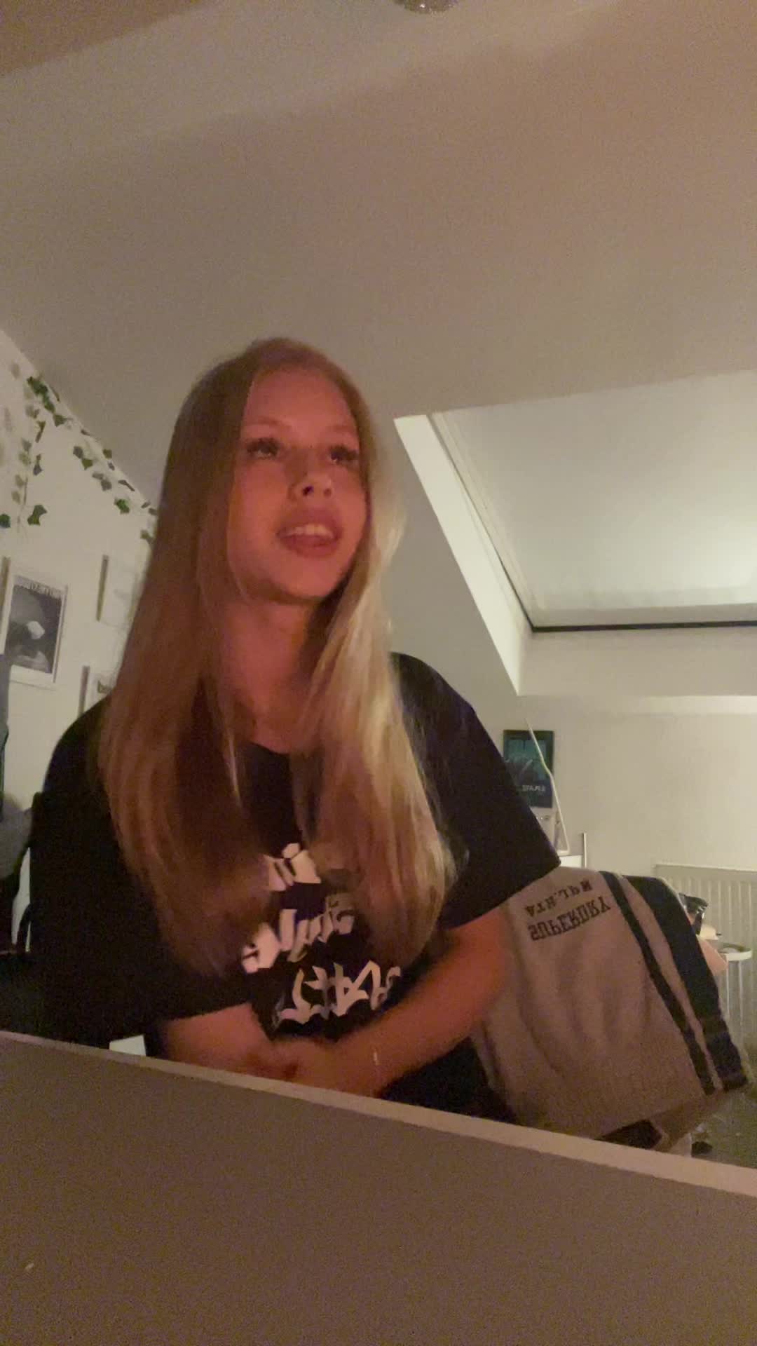 @🦇