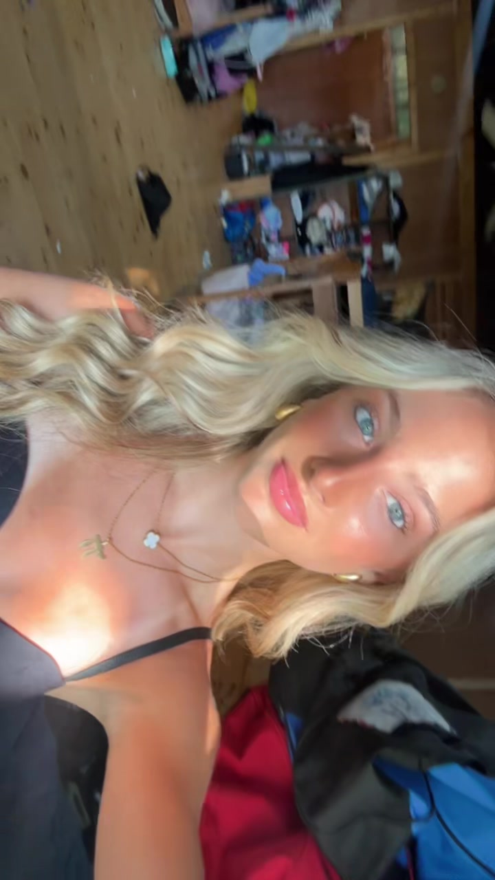 @Ava