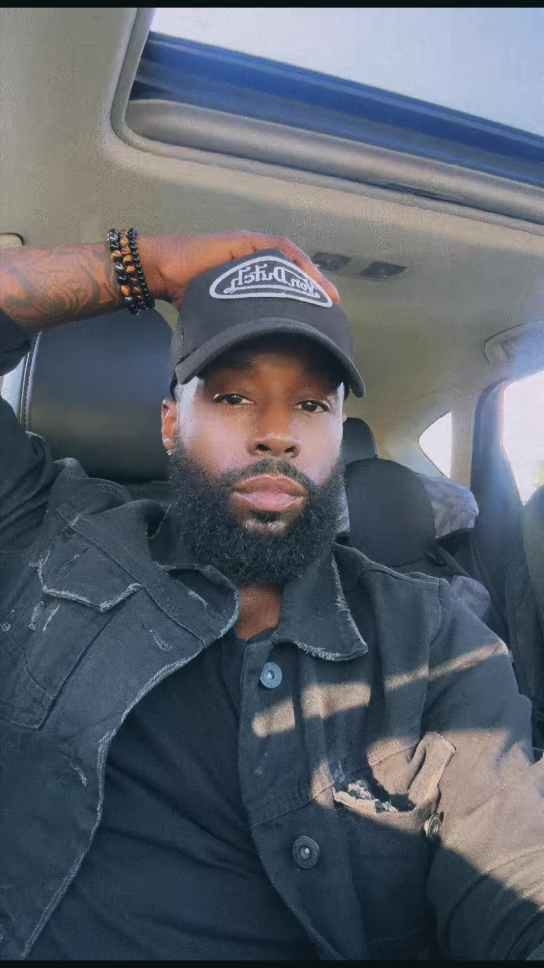 @firstname_leon