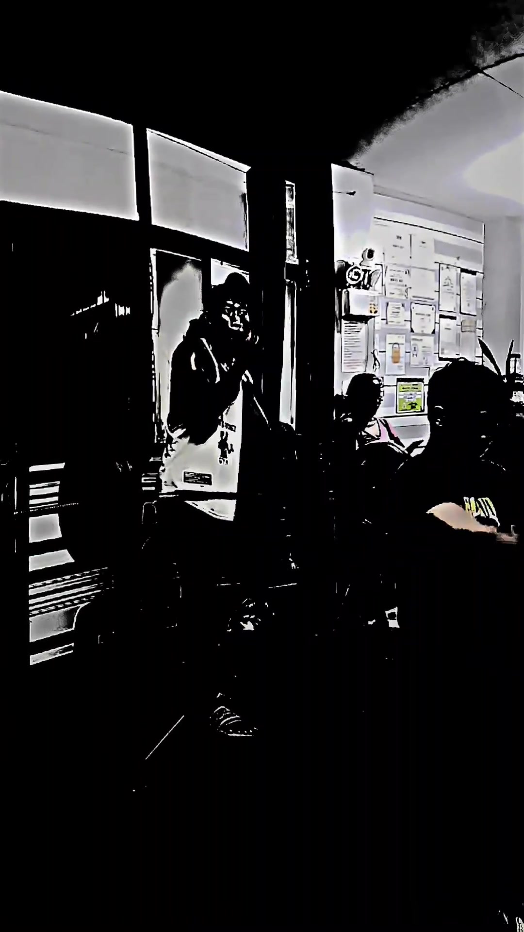 @𝑨𝑲𝑰𝑴𝑩𝑶 //︻╦╤─🐊