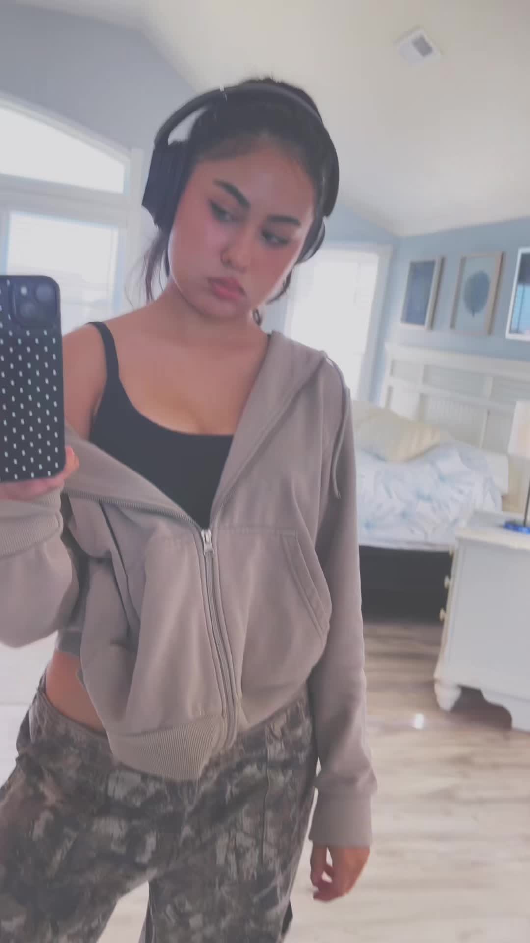 @Vanessa
