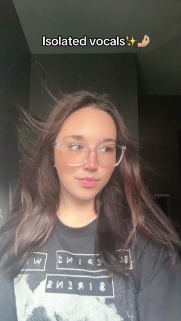 @Jenn✨🖤