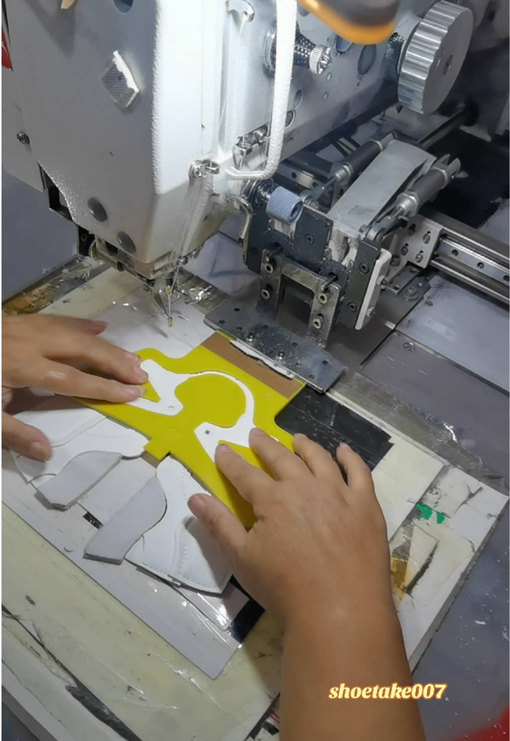 @SHOETAKE