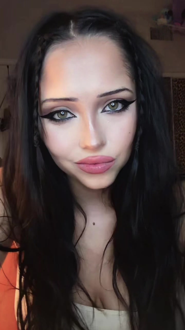 @misschickenbitch