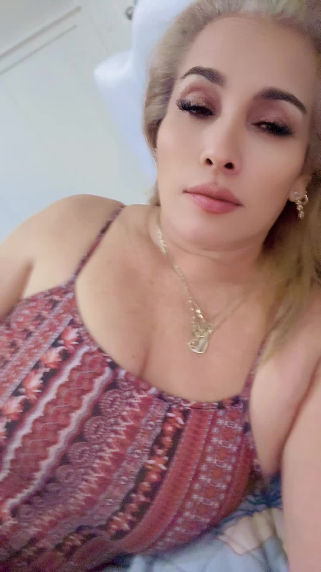 @Marianela 13 🇬🇹