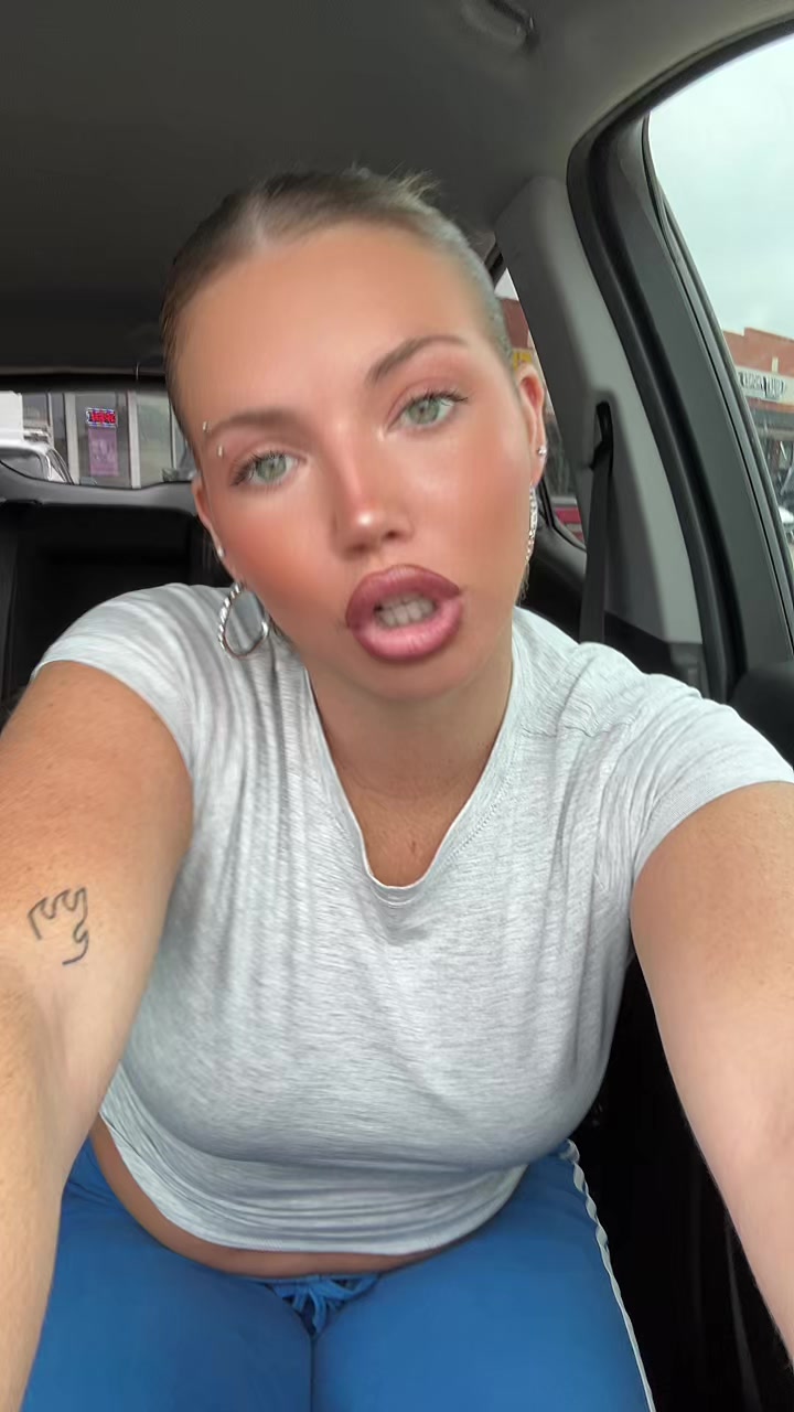 @onlygirlinthaworldd