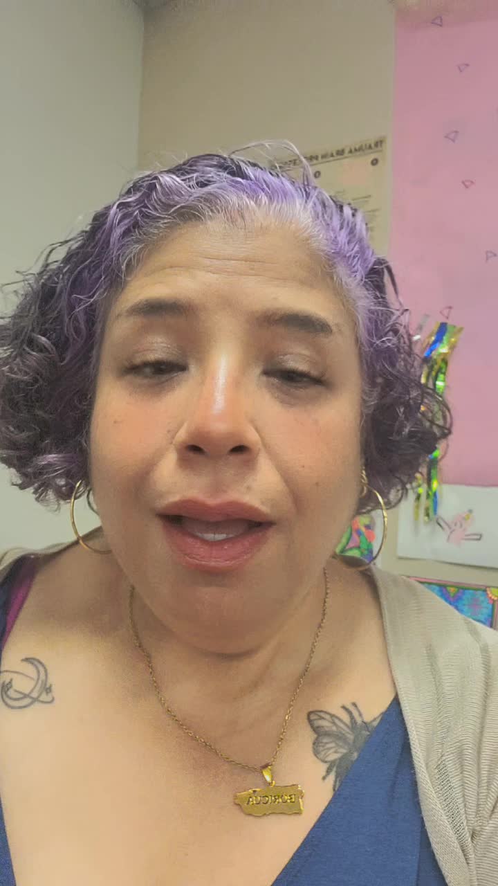 @Elle_HotterMessInc