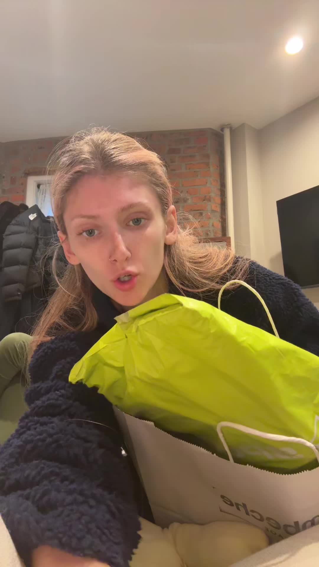 @caroline