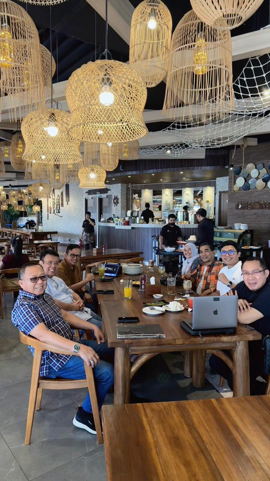 @Kamhar Lakumani