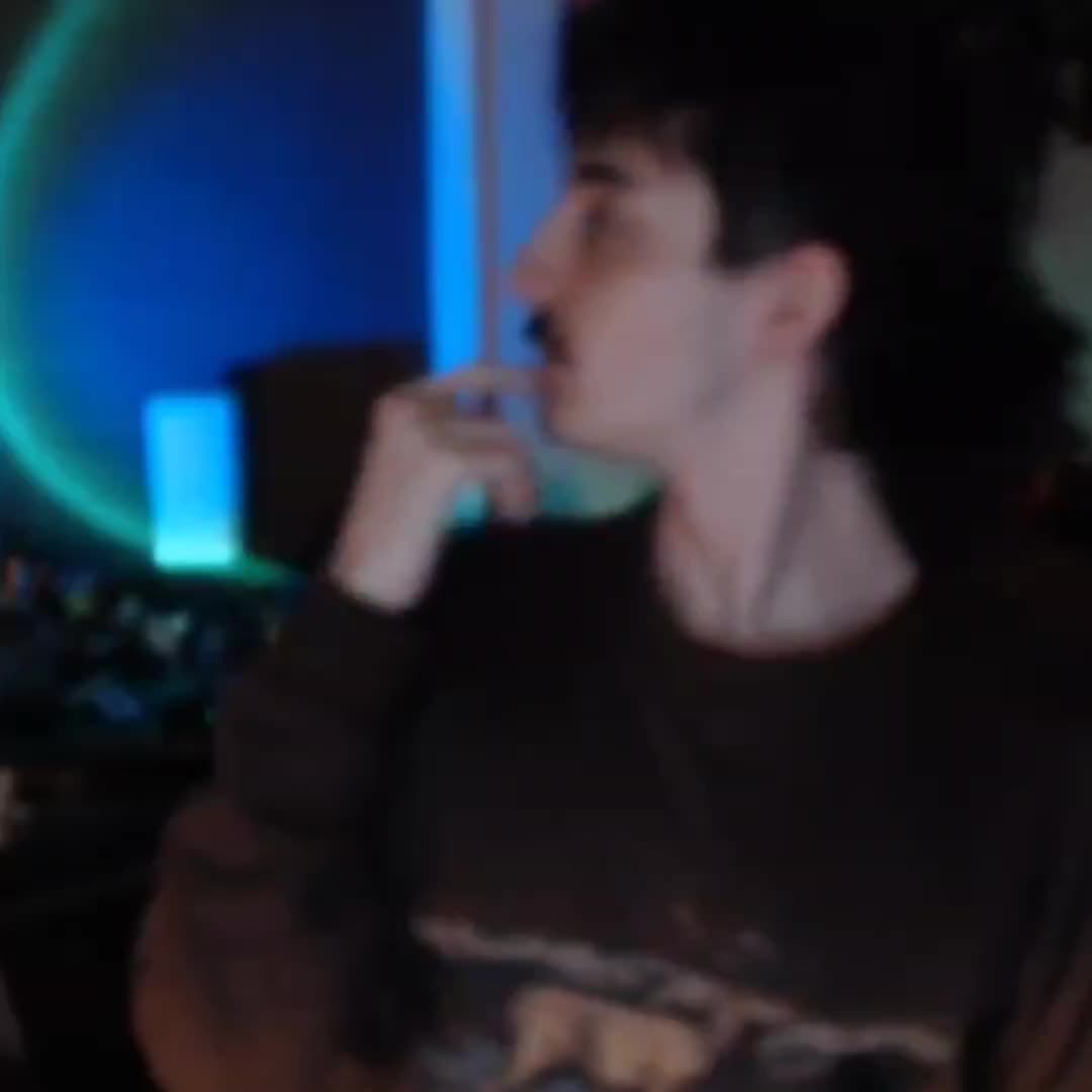 @⊹XoeDotCom⊹