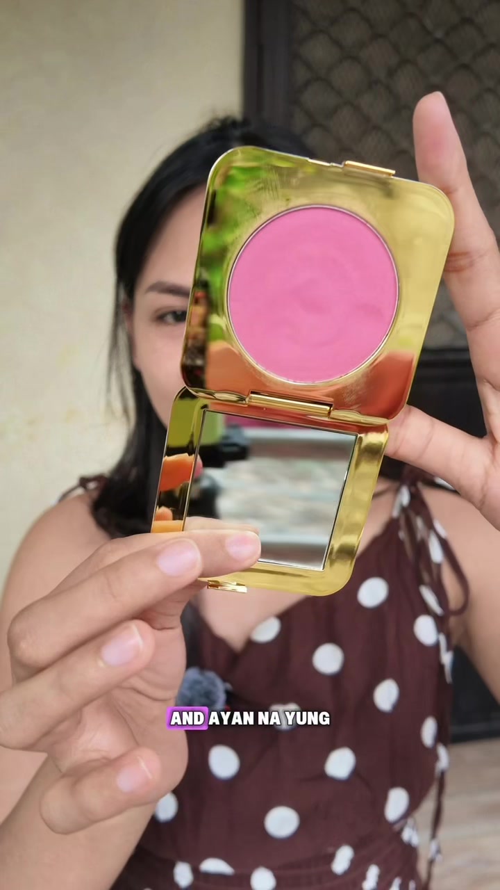 @Elay | The Skincare Junkie