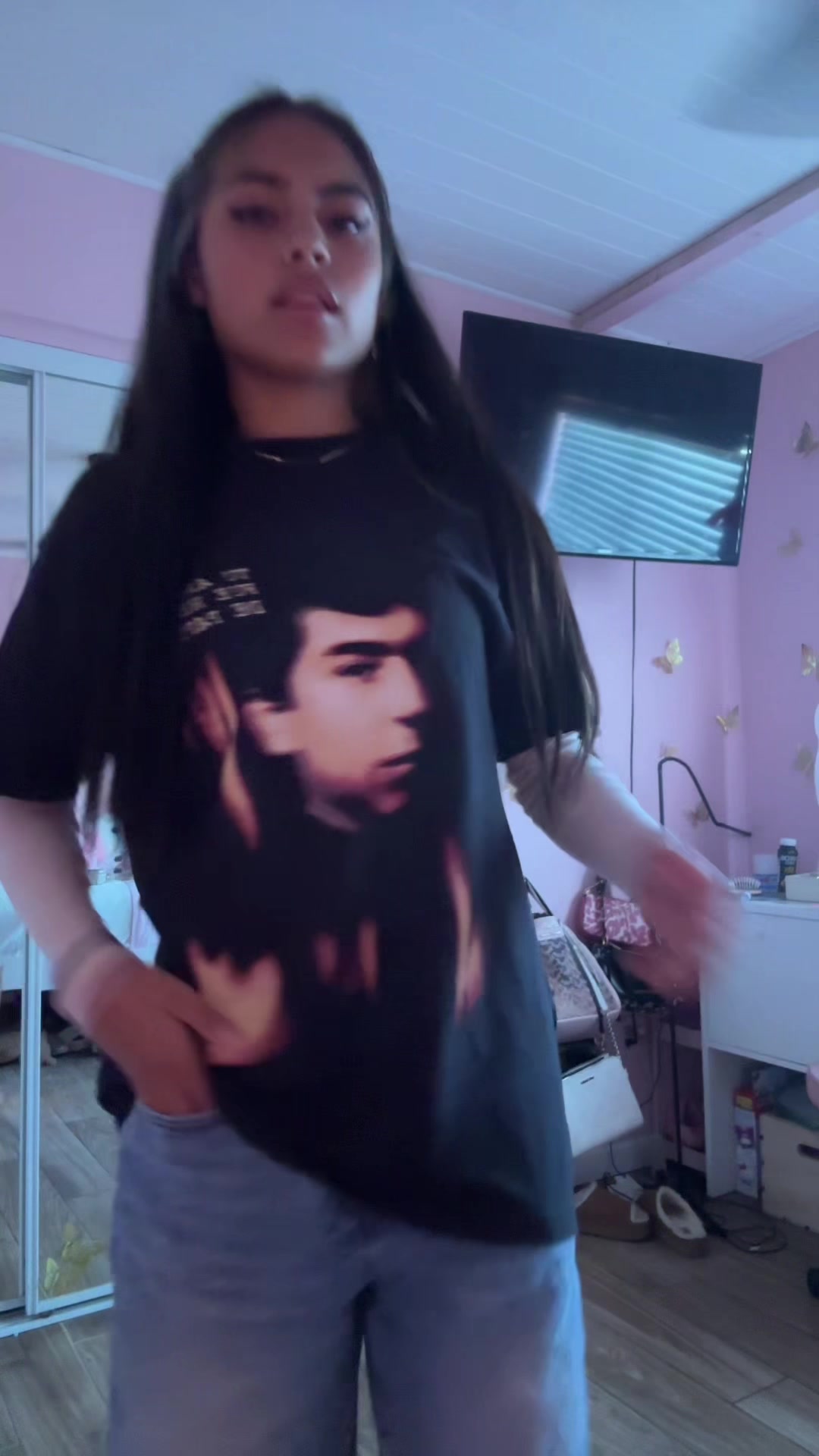 @𝒩ℯ𝓈𝓈𝒶 ꨄ