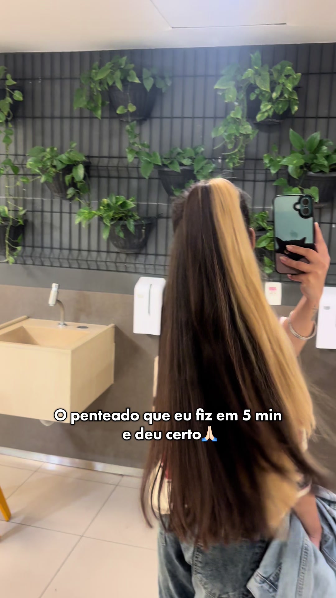 @Laispotonl