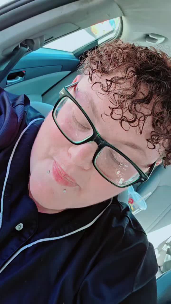 @KingSteph👑🤙🌈