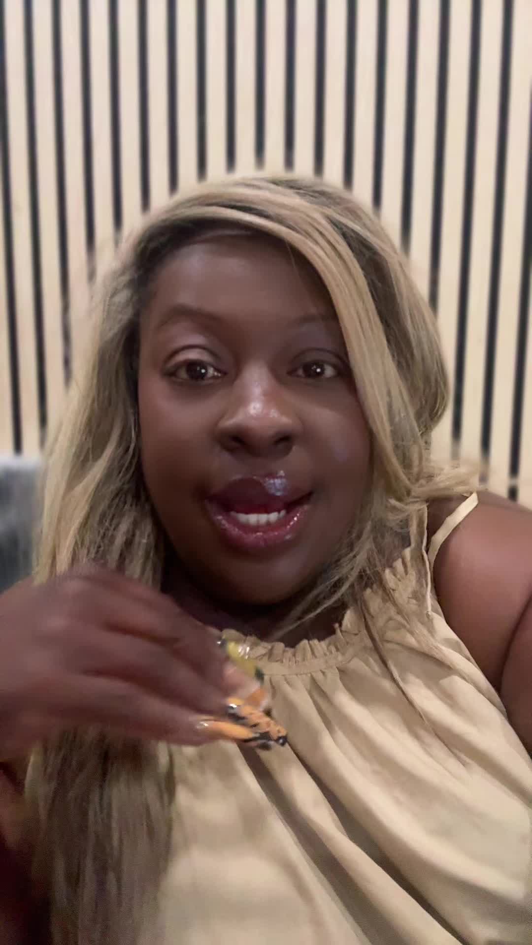 @newswithb