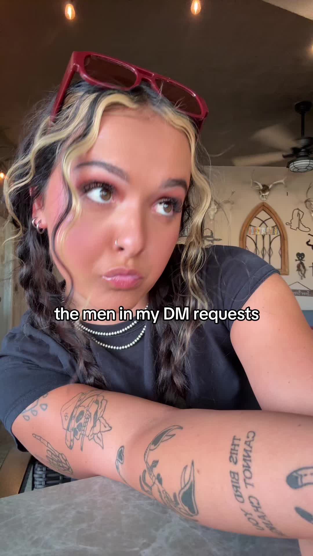 @pikivids_