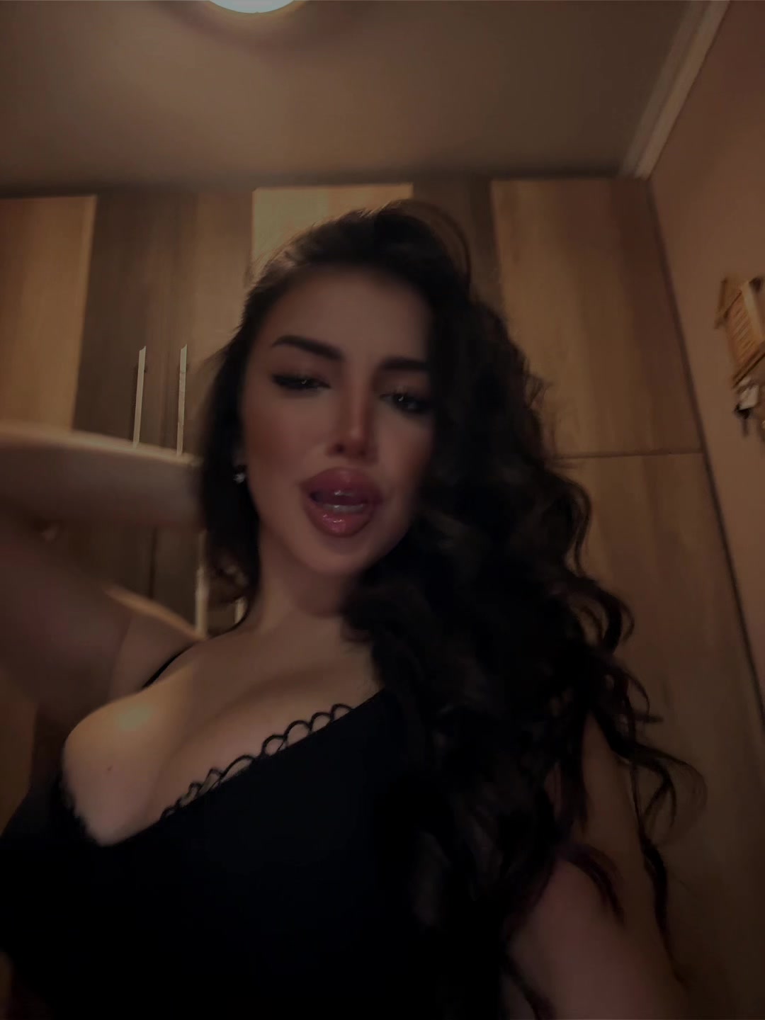 @isidora