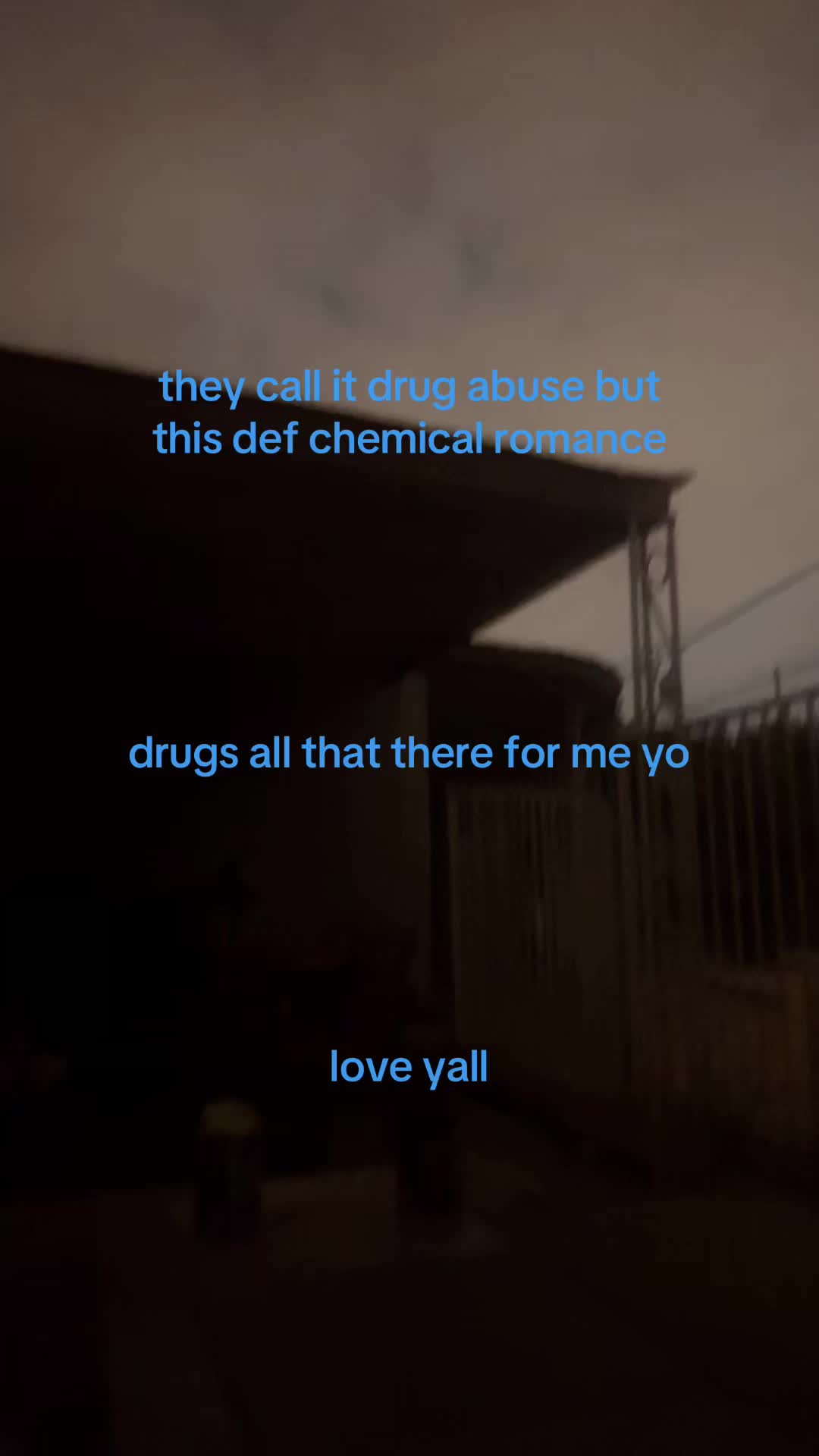@937
