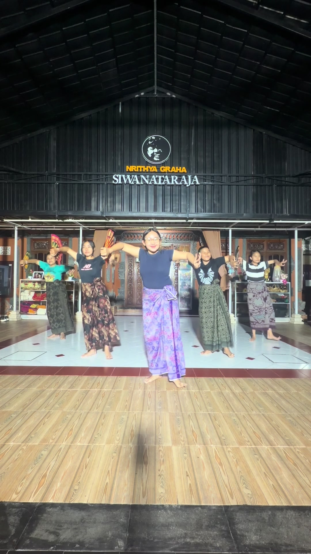 @IG : @pradnyalarasari