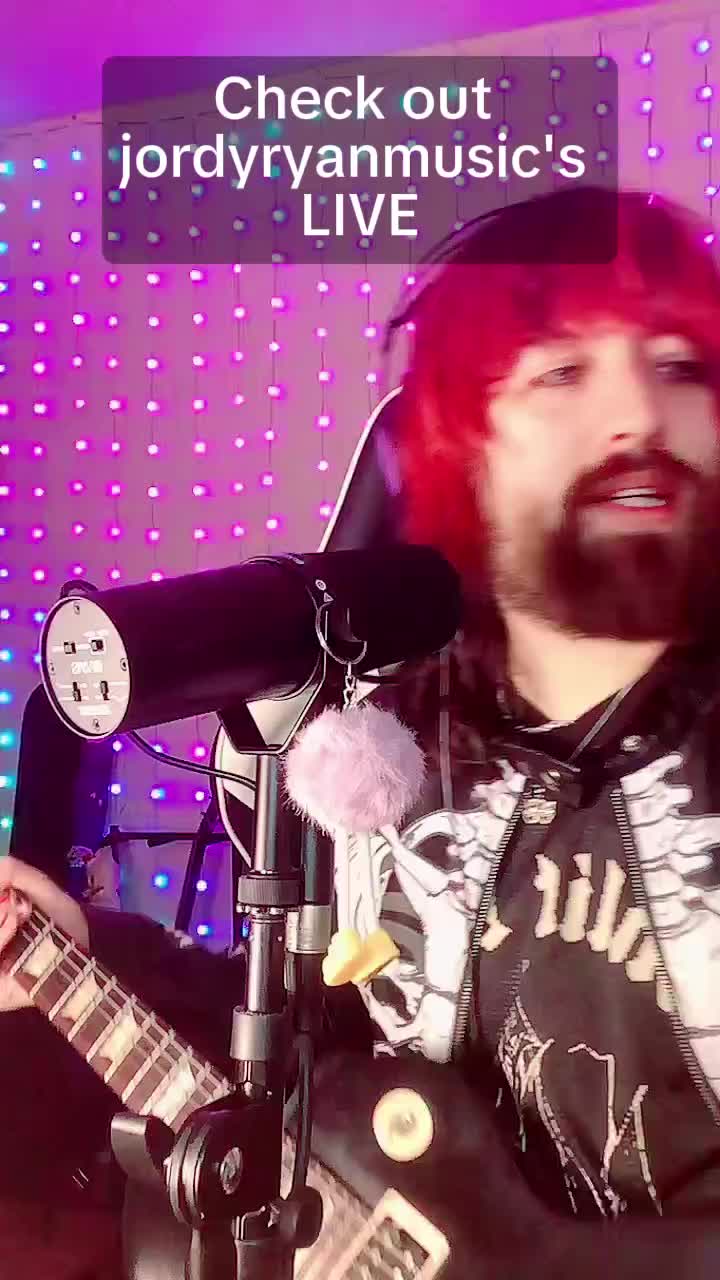 @mychaoticsoul🎤♥️💫