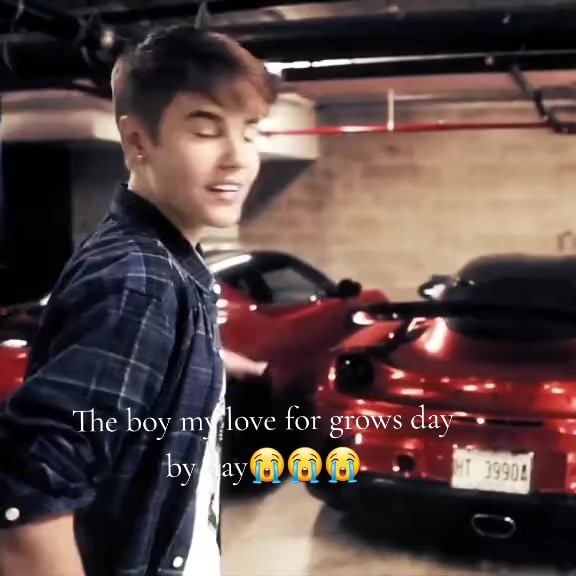 @im not fan im belieber 😭😭😭