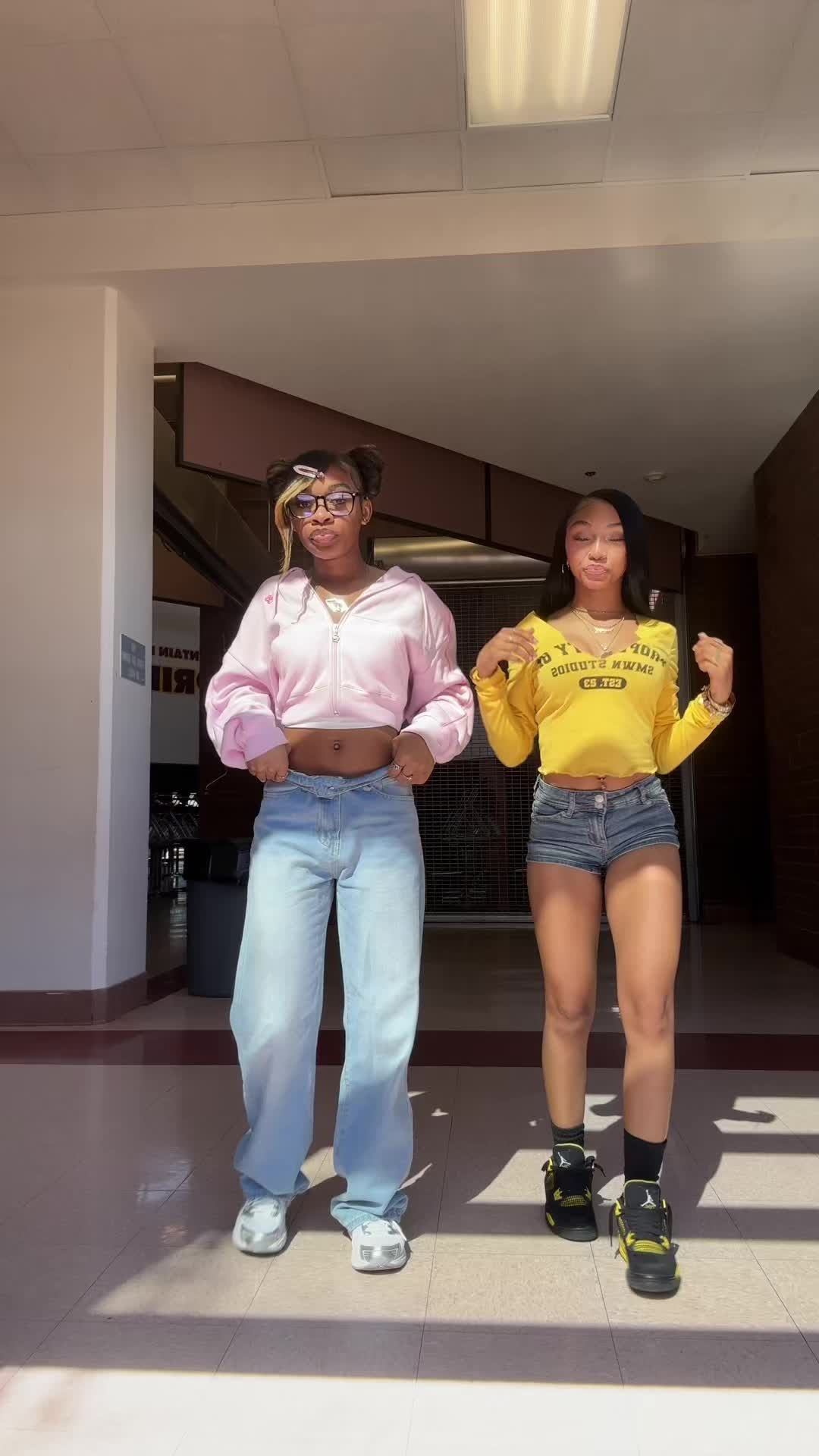 @aprettygirl