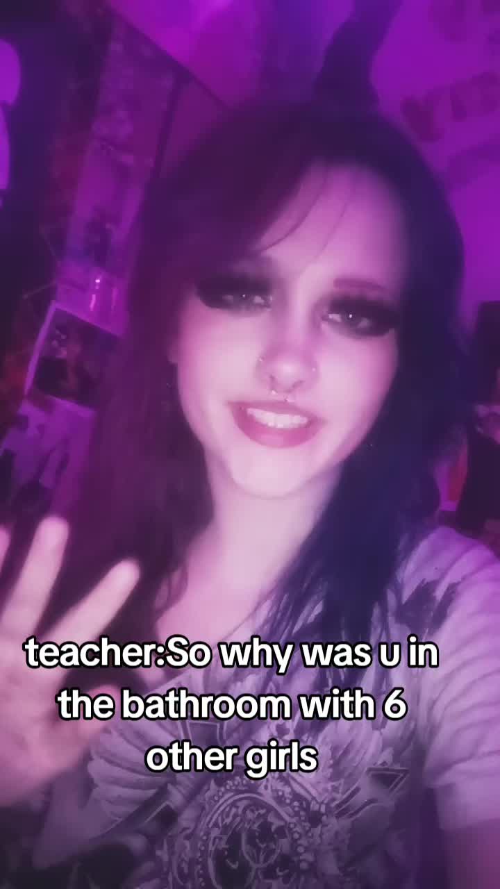@𖣂