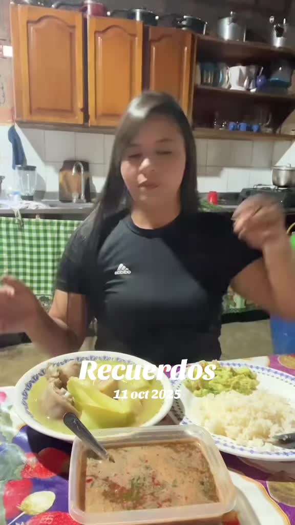 @𝗟𝗔𝗡𝗔𝗥𝗨 🫡💕