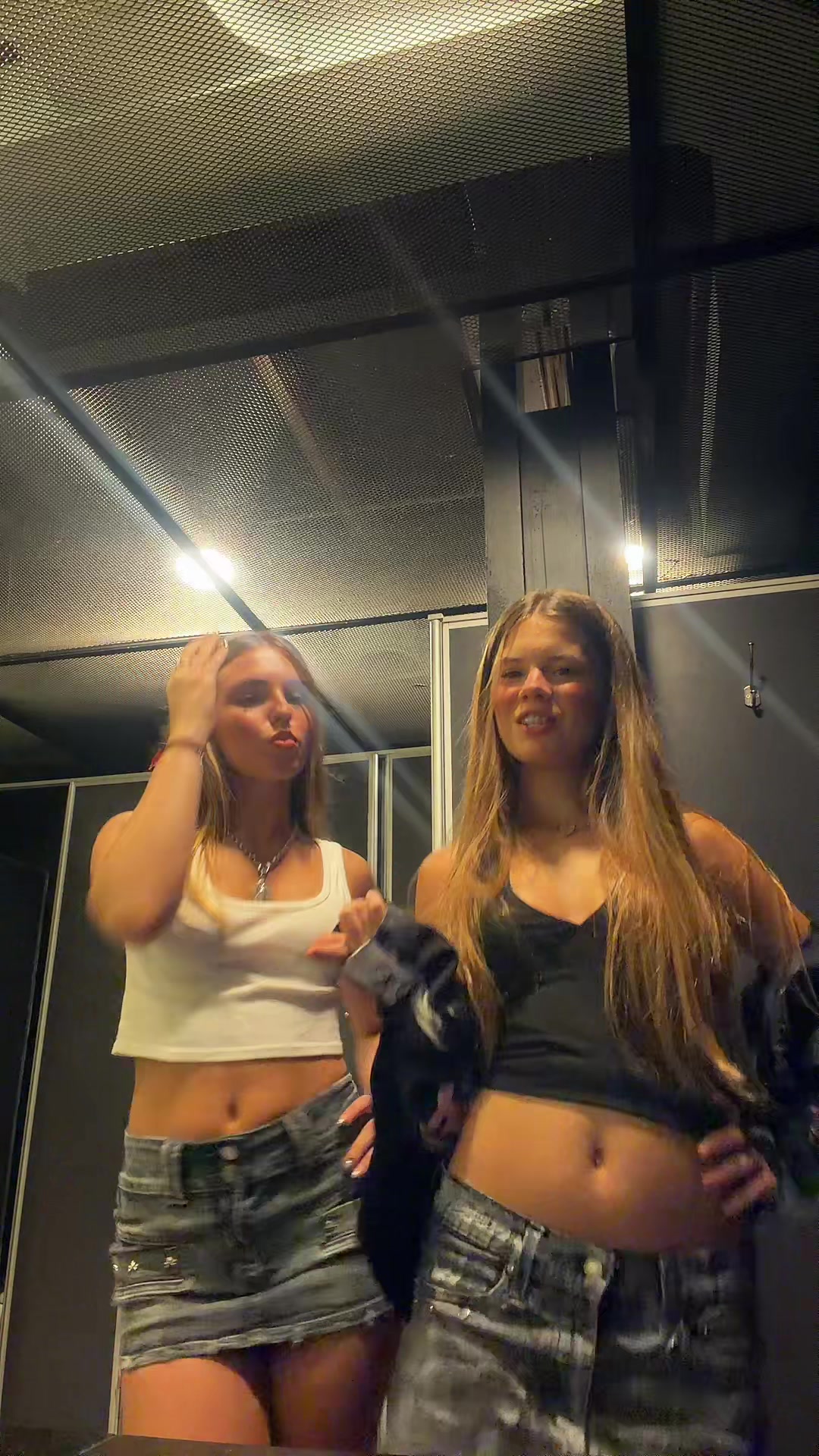 @ol¡v!a$$โ