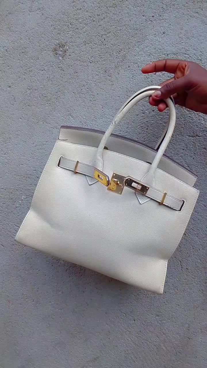 @Lá Belle Júlia ❤️🩷🥰👗 👠
