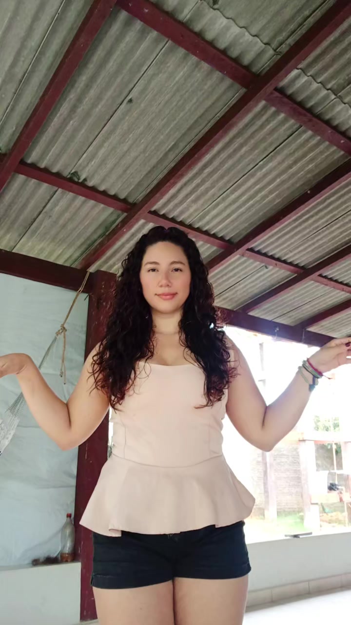 @Annycollares🦋
