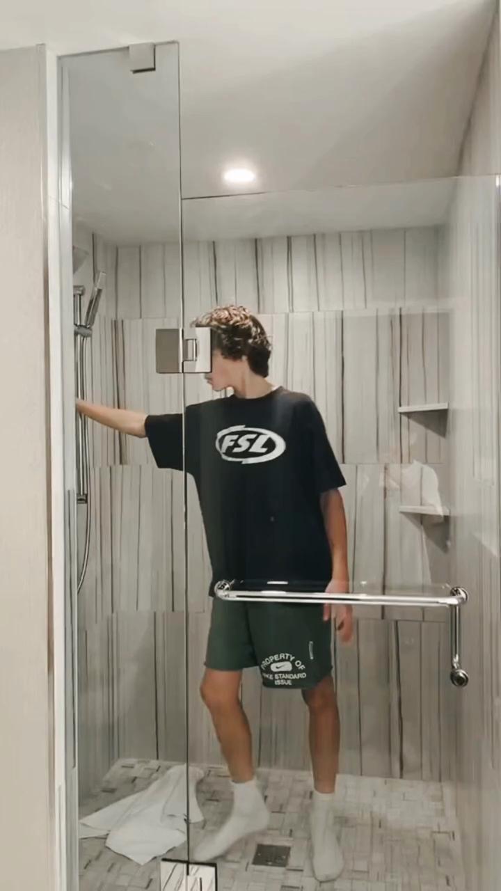 @Twinkboy