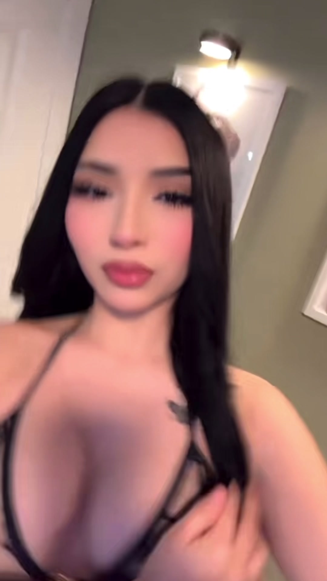 @✰