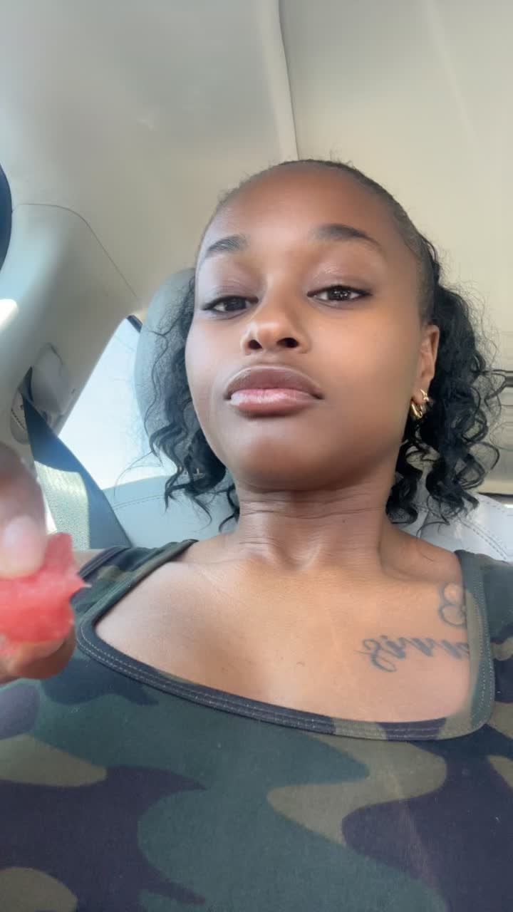 @_BigMoni