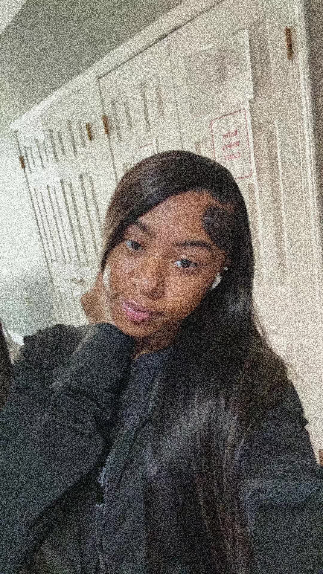 @Mia
